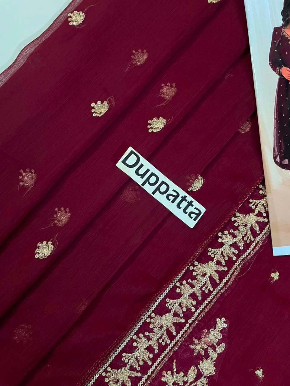 IZNIK – HIT CODE ARTICLE LUXURY UNSTITCHED 3-PIECE SUIT